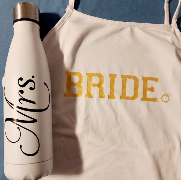 Bride and Groom Bundle.Bride Tank size LG wall plagues and drink container - Picture 5 of 14